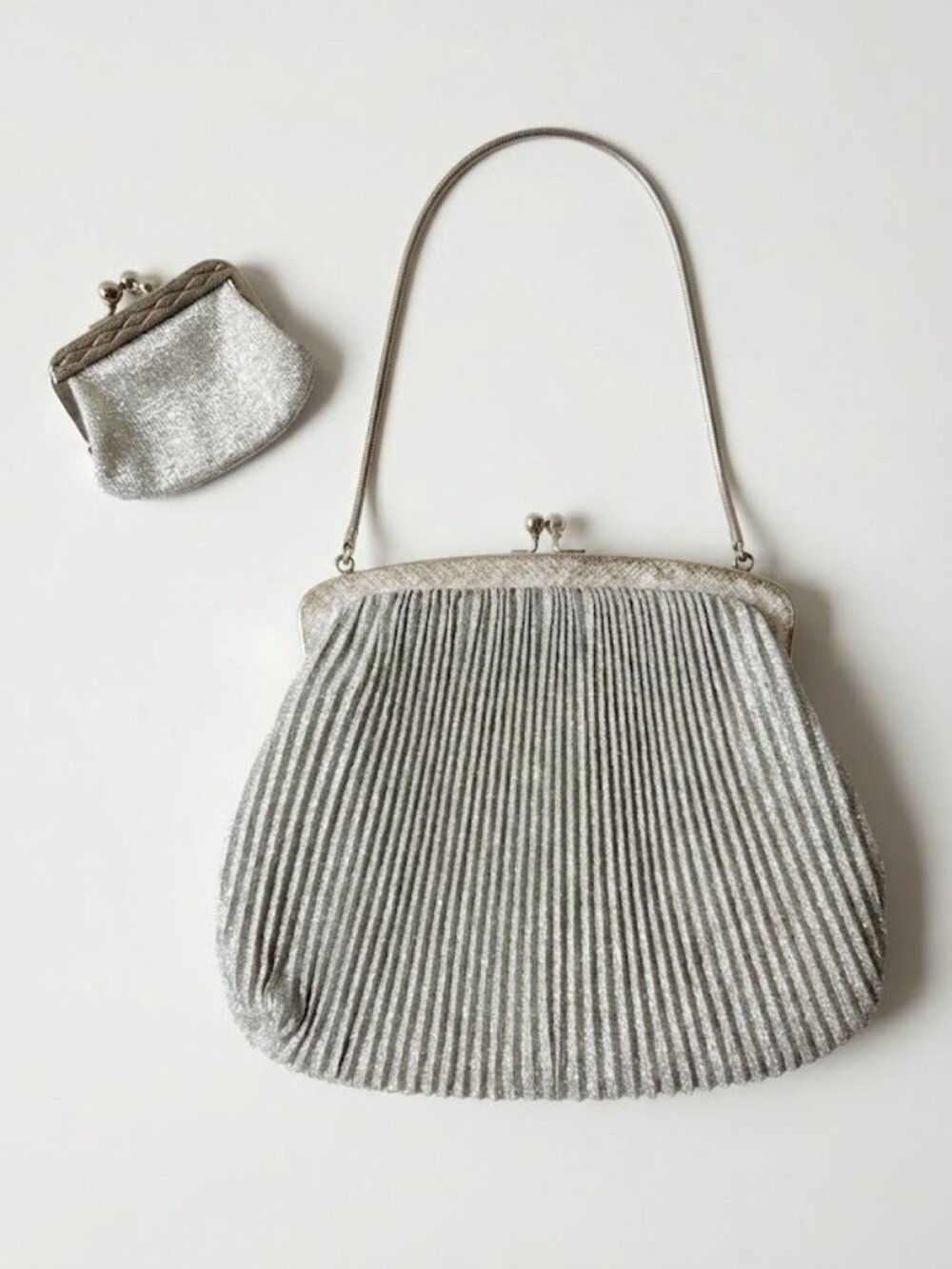 ✨️ Vintage Silver Metallic Pleated Evening Bag with Coin Purse
